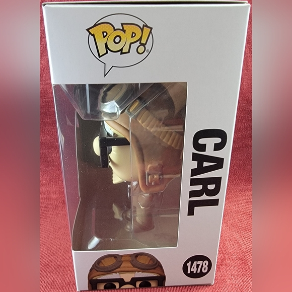 Carl funko # 1478 (nib) With pop protector - Picture 5 of 7